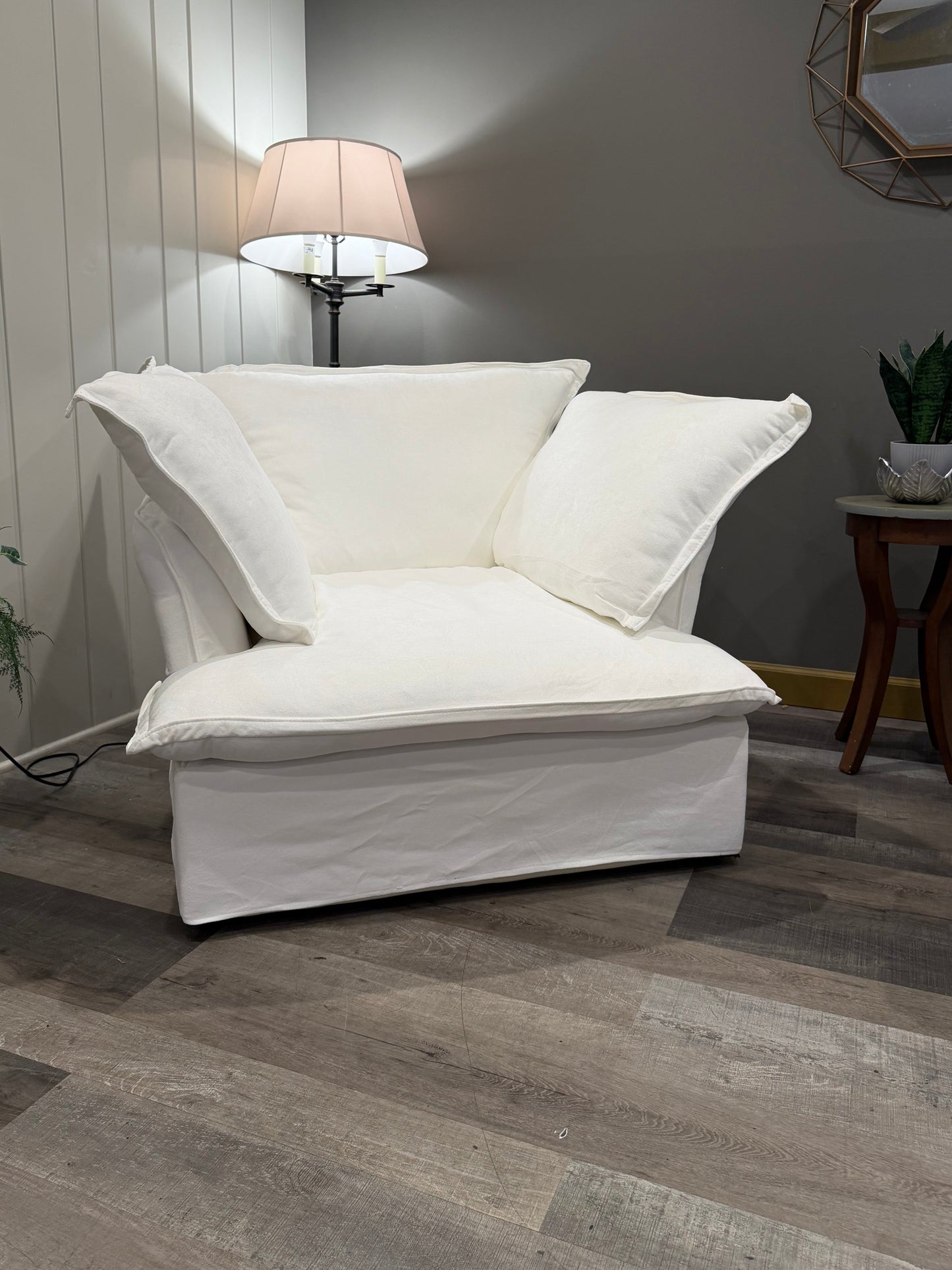 ERA Signature™ UltraCloud Lounge Chair