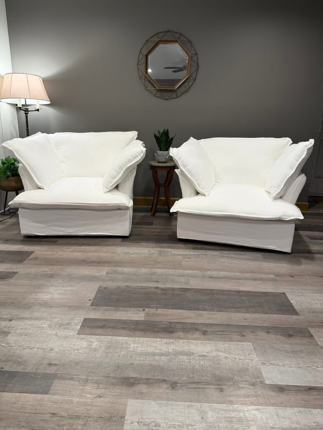 ERA Signature™ UltraCloud Lounge Chair