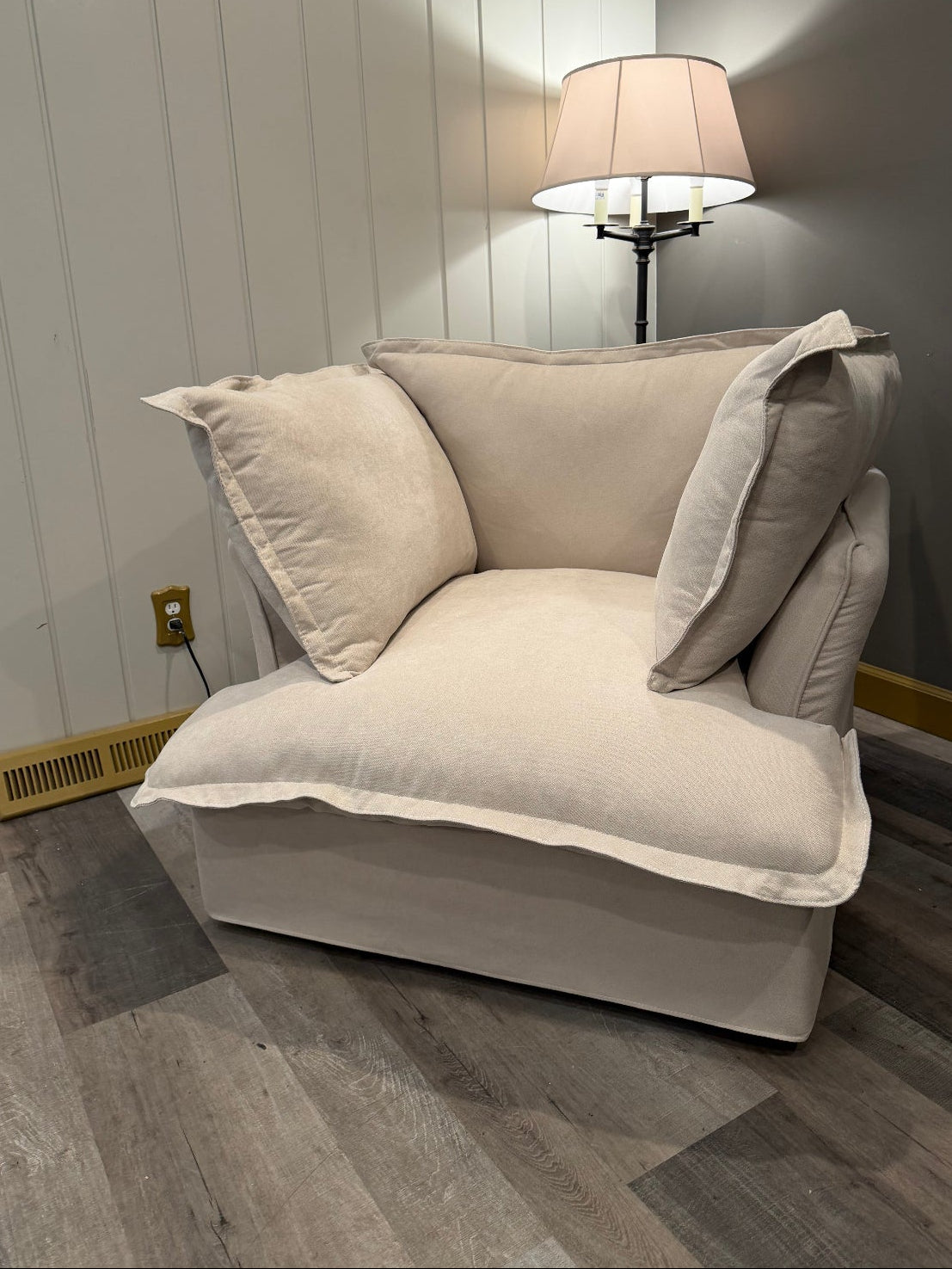 ERA Signature™ UltraCloud Lounge Chair